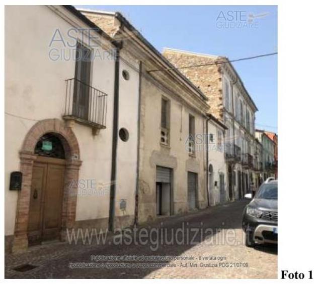 locale commerciale in vendita a Catignano