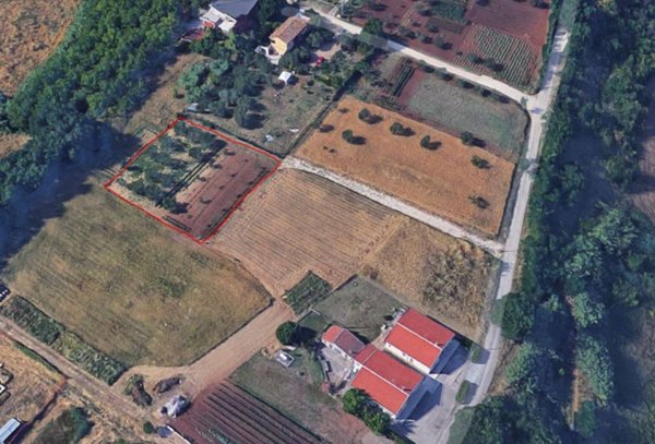 terreno edificabile in vendita a Cepagatti