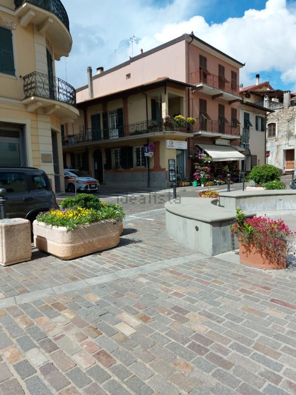 negozio in vendita a Cepagatti in zona Villanova