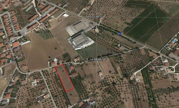 terreno edificabile in vendita a Cepagatti