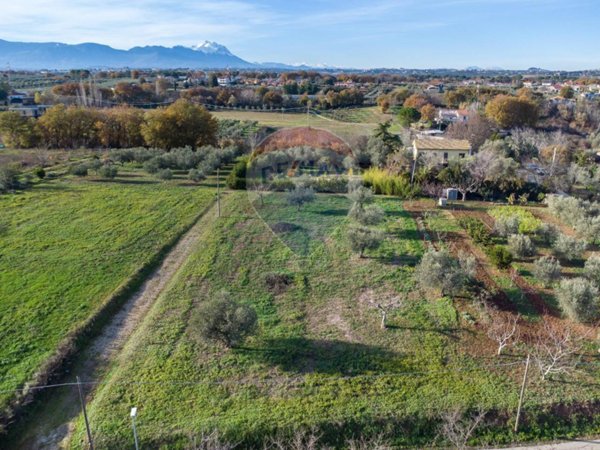 terreno edificabile in vendita a Cepagatti
