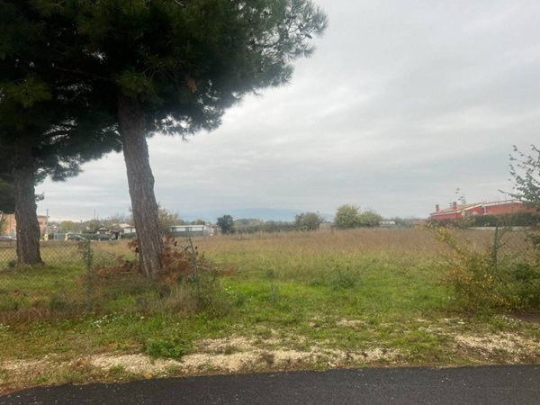 terreno edificabile in vendita a Cepagatti