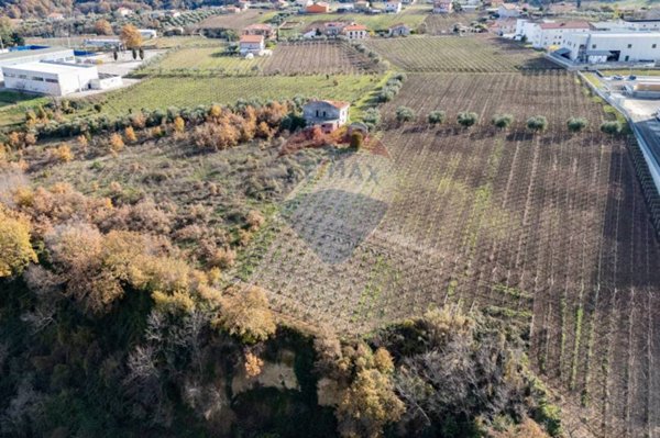 casa indipendente in vendita a Cepagatti