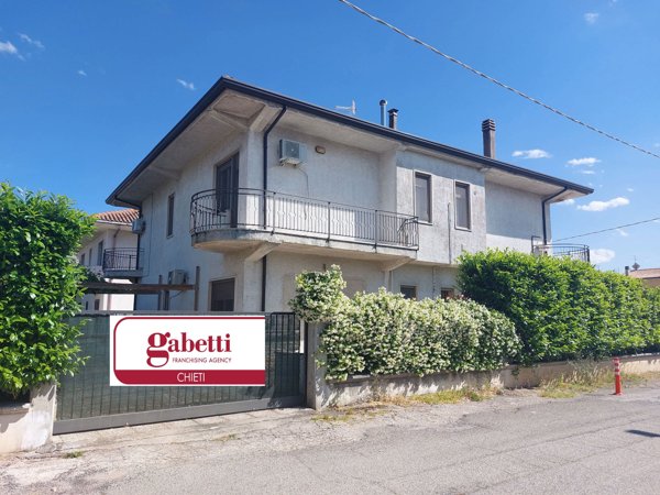 casa indipendente in vendita a Cepagatti