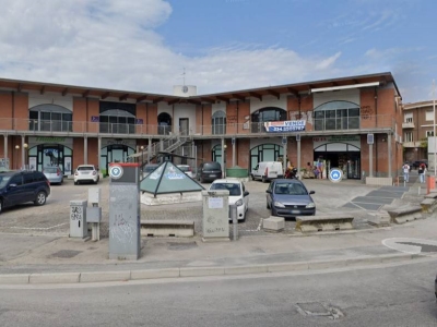 negozio in vendita a Cepagatti