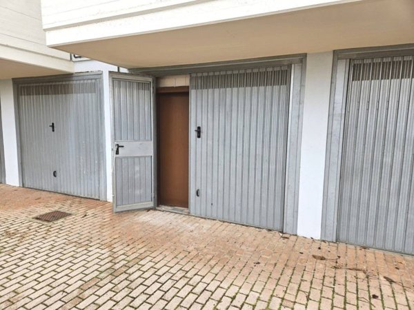 locale di sgombero in vendita a Cepagatti in zona Santuccione