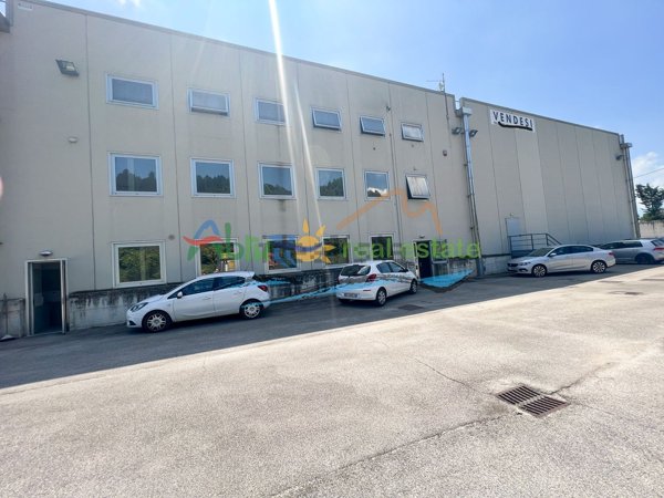 capannone in vendita a Cepagatti