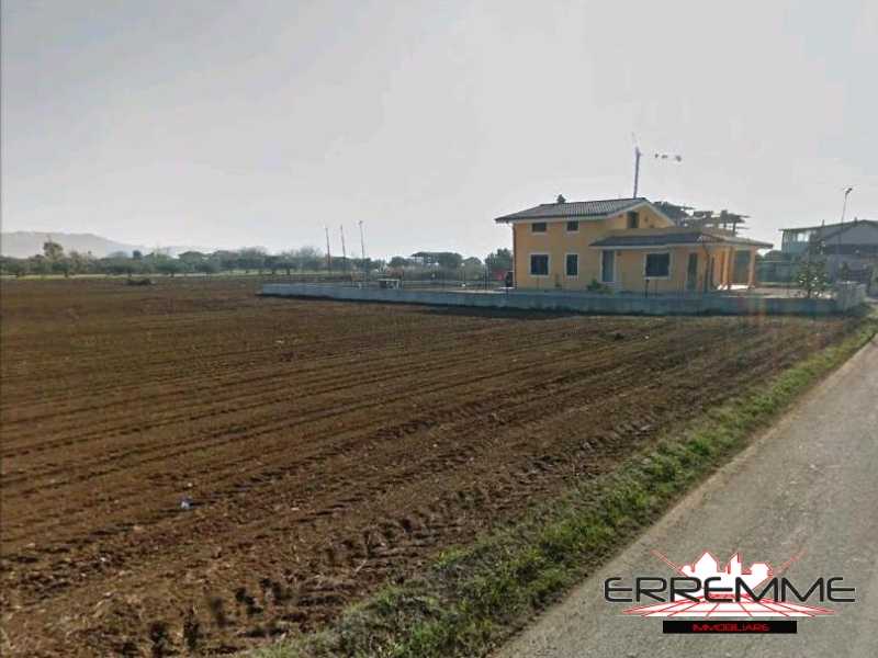 terreno edificabile in vendita a Cepagatti in zona Tre Croci