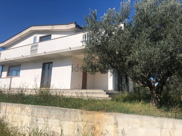 casa indipendente in vendita a Cepagatti