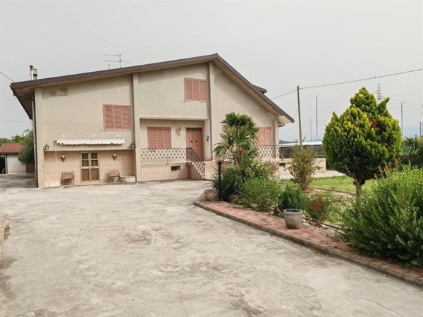 casa indipendente in vendita a Cepagatti