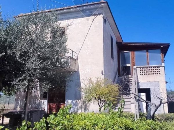 casa indipendente in vendita a Cepagatti in zona Rapattoni Vecchio