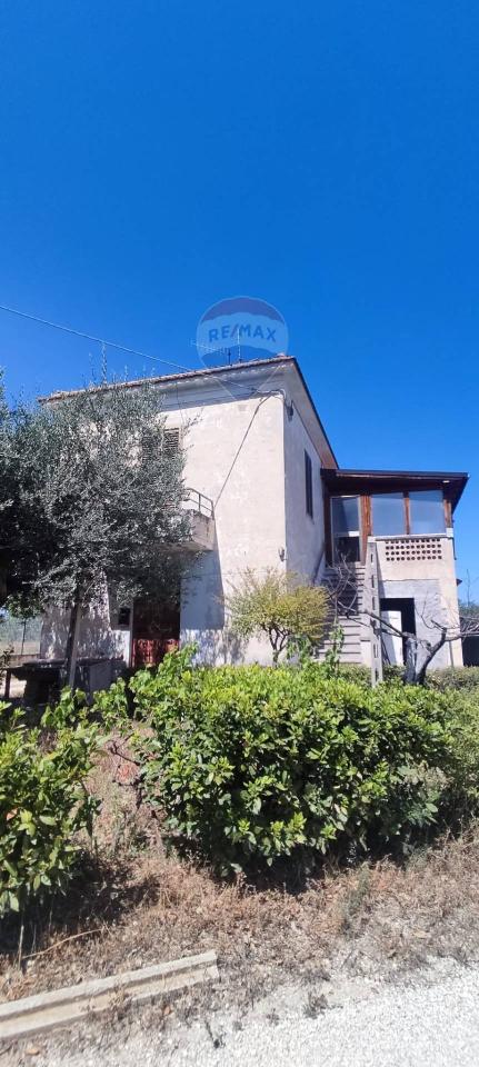 casa indipendente in vendita a Cepagatti in zona Rapattoni Vecchio