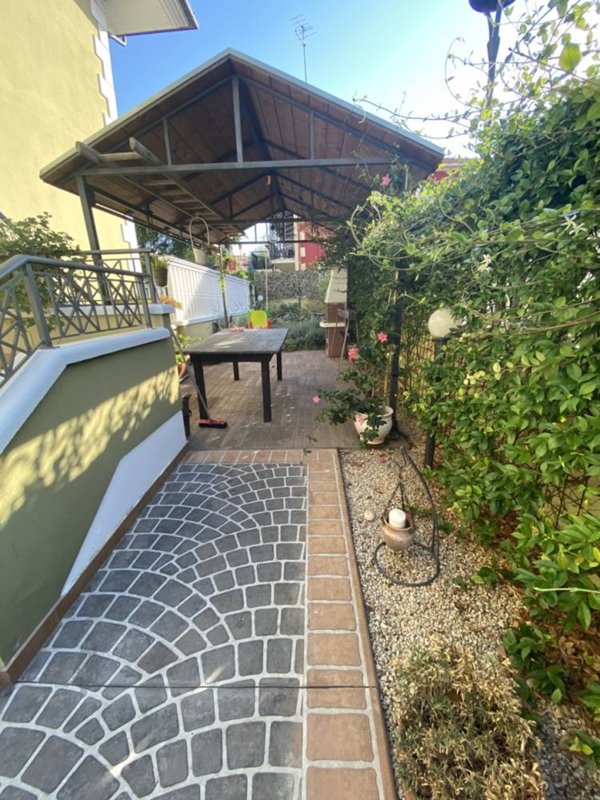 casa indipendente in vendita a Cepagatti