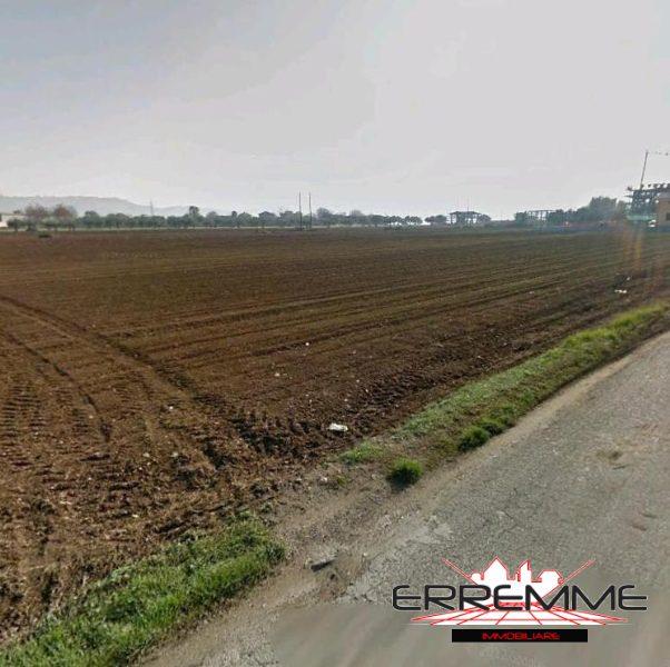 terreno edificabile in vendita a Cepagatti in zona Tre Croci