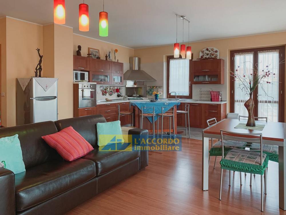 casa indipendente in vendita a Cepagatti in zona Villanova