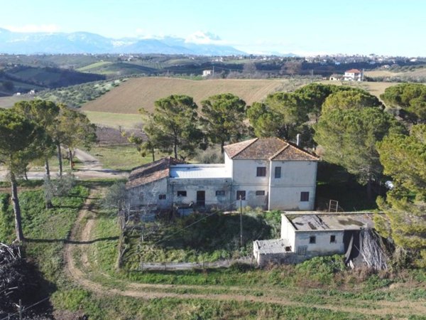 casa indipendente in vendita a Cepagatti