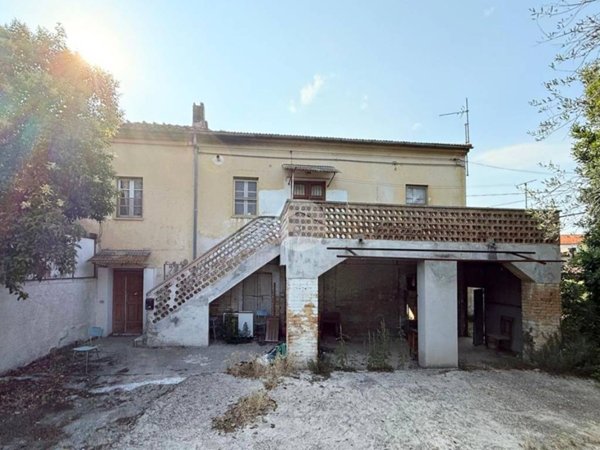 appartamento in vendita a Cepagatti in zona Vallemare