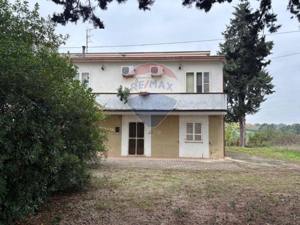 casa indipendente in vendita a Cepagatti