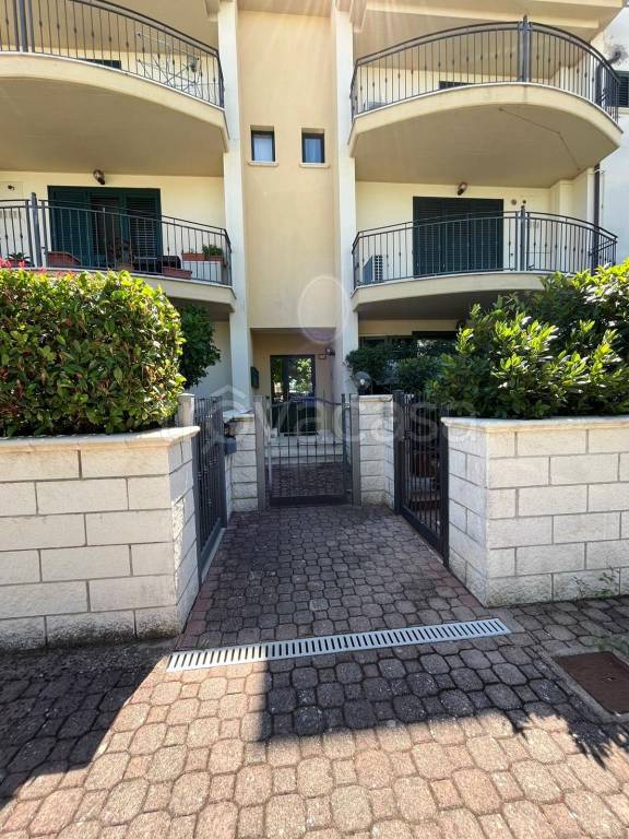 appartamento in vendita a Cepagatti in zona Villanova