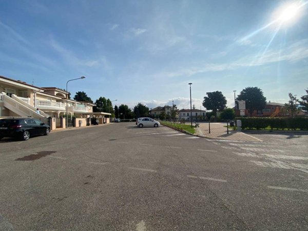 appartamento in vendita a Cepagatti in zona Vallemare