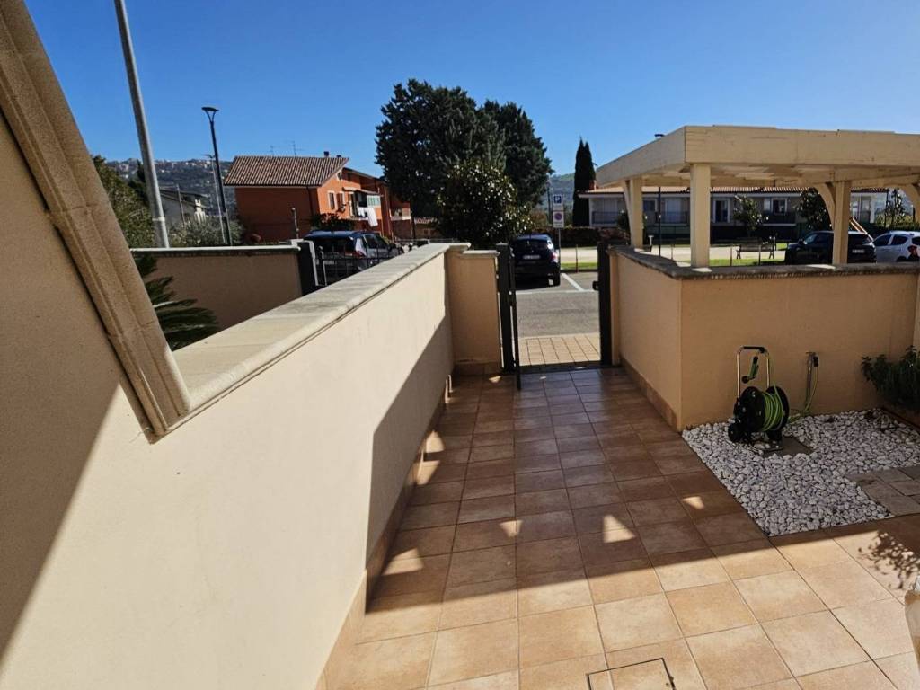 appartamento in vendita a Cepagatti in zona Vallemare