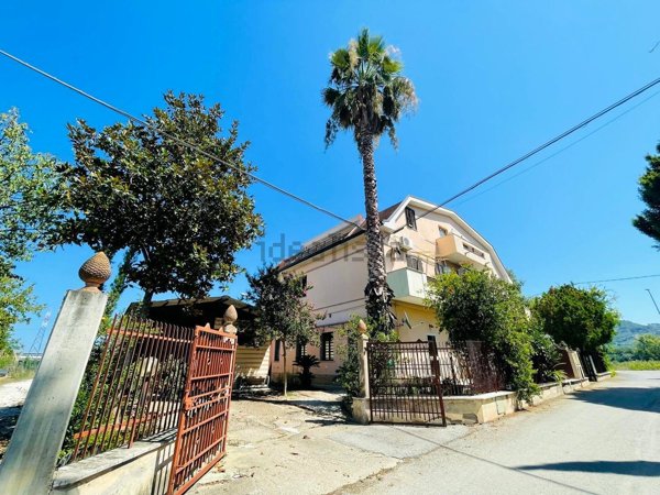 appartamento in vendita a Cepagatti in zona Villanova