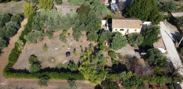casa indipendente in vendita a Cepagatti in zona Sborgia