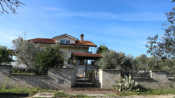 casa indipendente in vendita a Cepagatti
