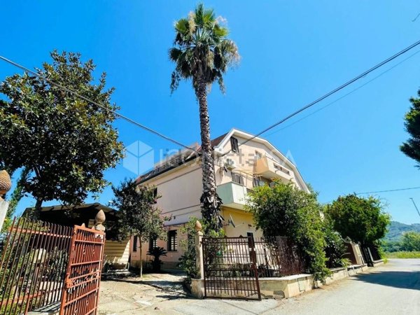 appartamento in vendita a Cepagatti in zona Villanova