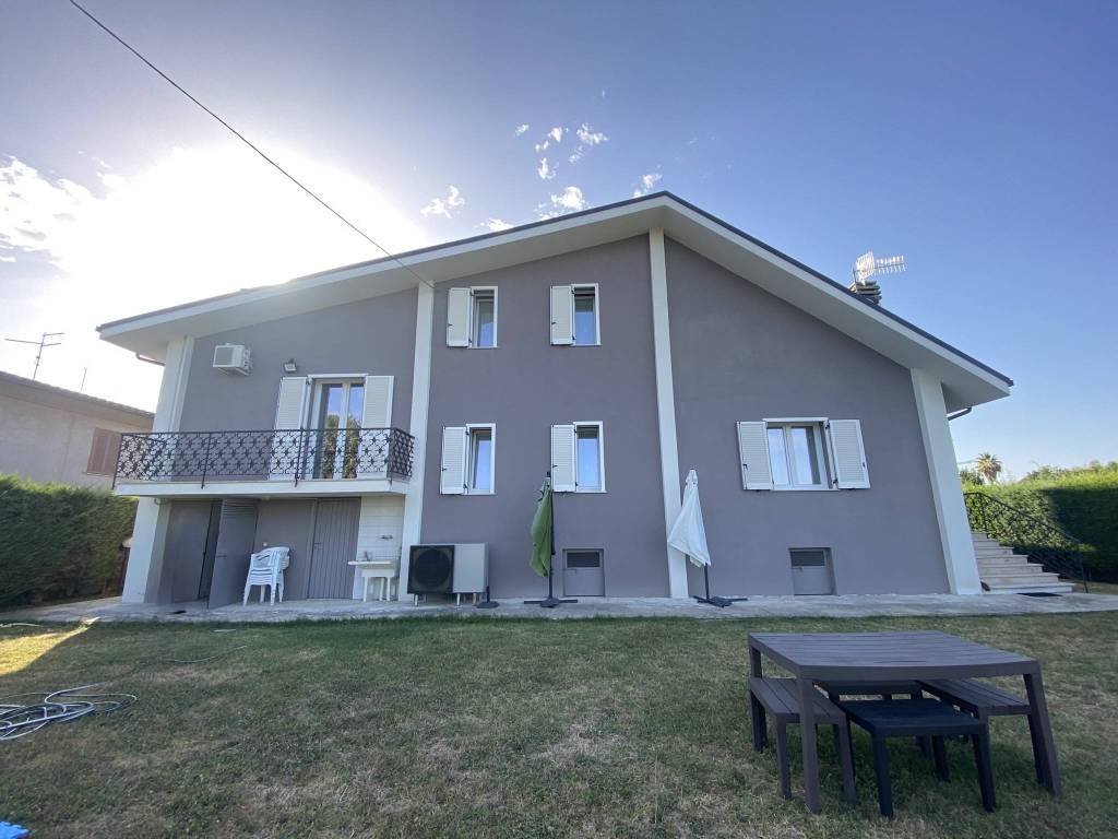 villa in vendita a Cepagatti in zona Calcasacco