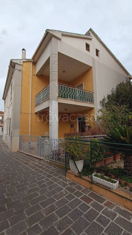 appartamento in vendita a Cepagatti in zona Villanova