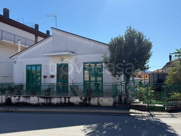 casa indipendente in vendita a Cepagatti in zona Rapattoni Vecchio