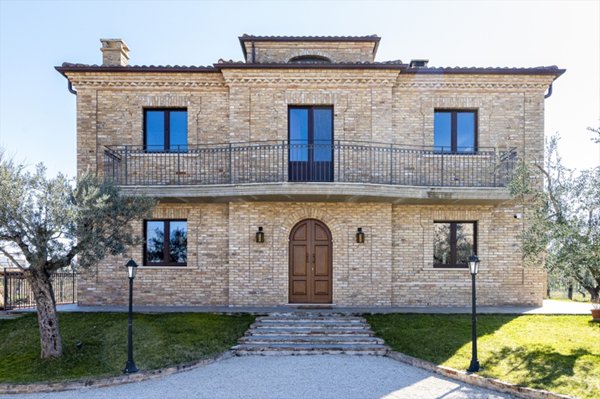 casa indipendente in vendita a Cepagatti