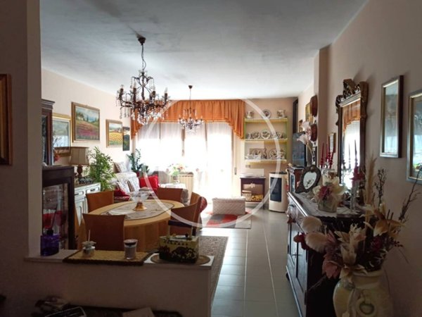 appartamento in vendita a Cepagatti in zona Villanova