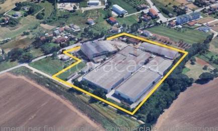 locale commerciale in vendita a Cepagatti