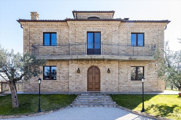 casa indipendente in vendita a Cepagatti