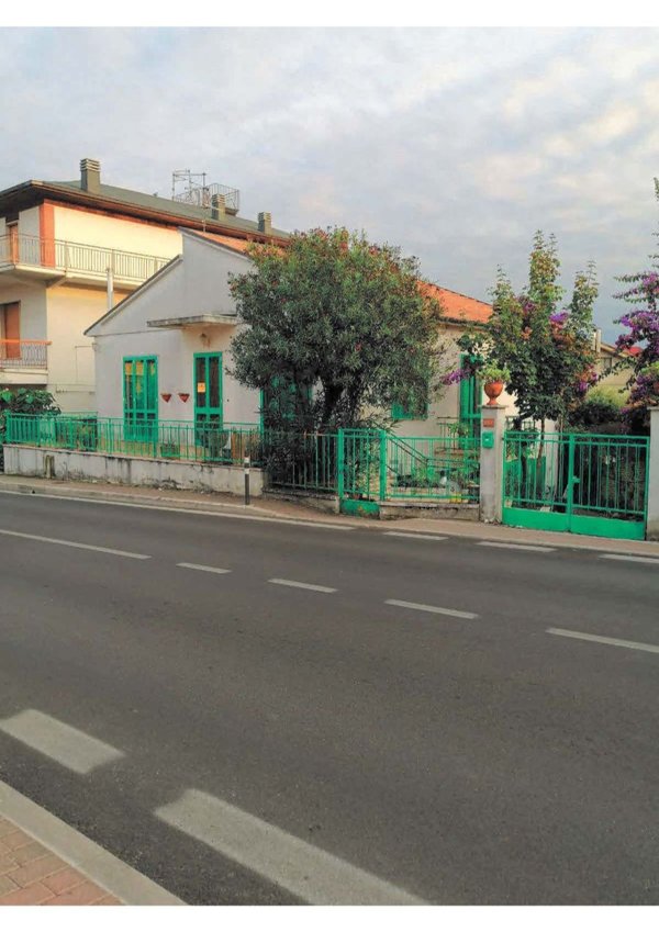 casa indipendente in vendita a Cepagatti