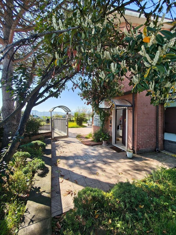 casa indipendente in vendita a Cepagatti