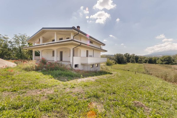 casa indipendente in vendita a Cepagatti in zona Villareia