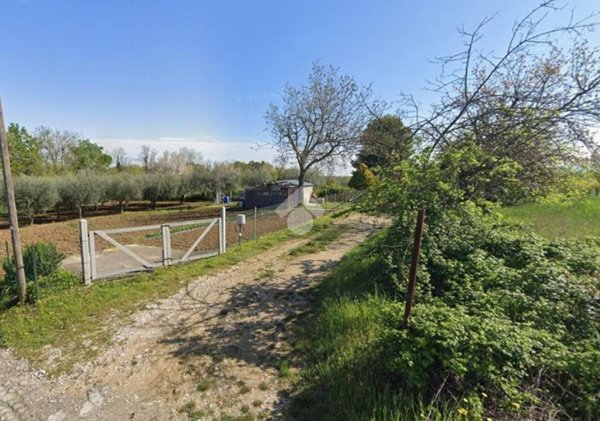 terreno edificabile in vendita a Cepagatti in zona Faciolo
