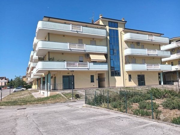 appartamento in vendita a Cepagatti in zona Rapattoni Vecchio