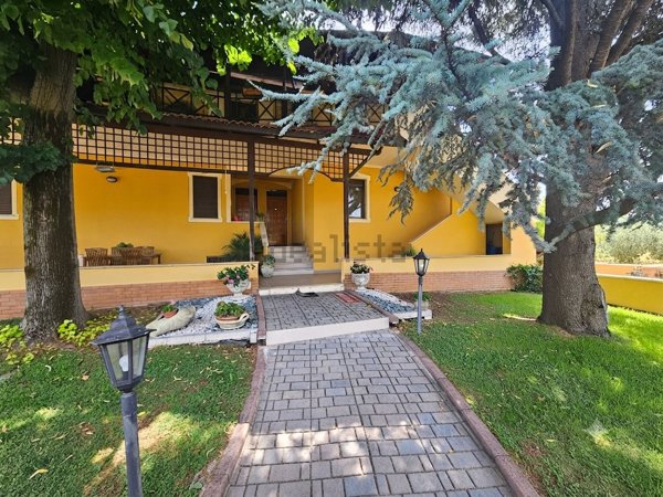 appartamento in vendita a Cepagatti in zona Rapattoni Vecchio