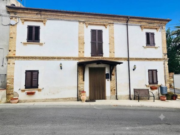 appartamento in vendita a Cepagatti in zona Vallemare