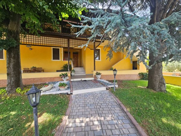 appartamento in vendita a Cepagatti in zona Rapattoni Vecchio