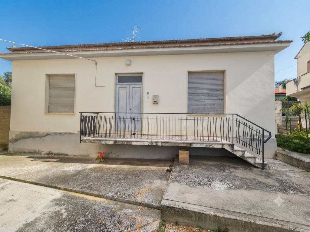 casa indipendente in vendita a Cepagatti