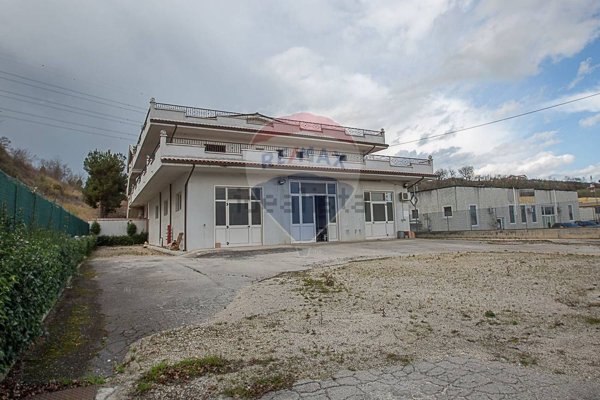 capannone in vendita a Cepagatti