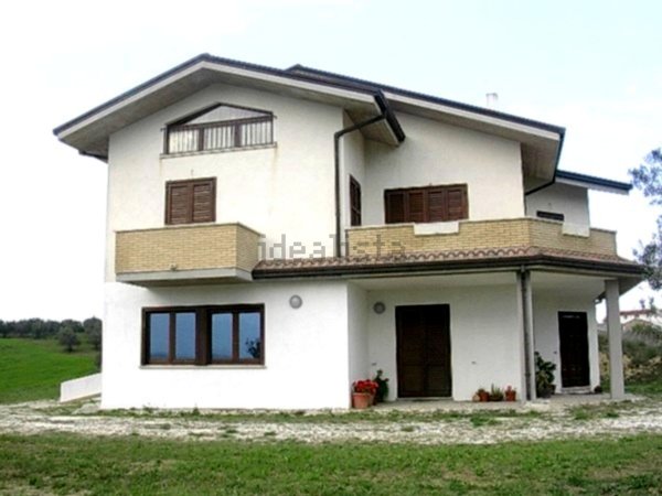 casa indipendente in vendita a Cepagatti