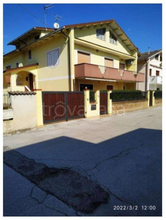 appartamento in vendita a Cepagatti in zona Villanova