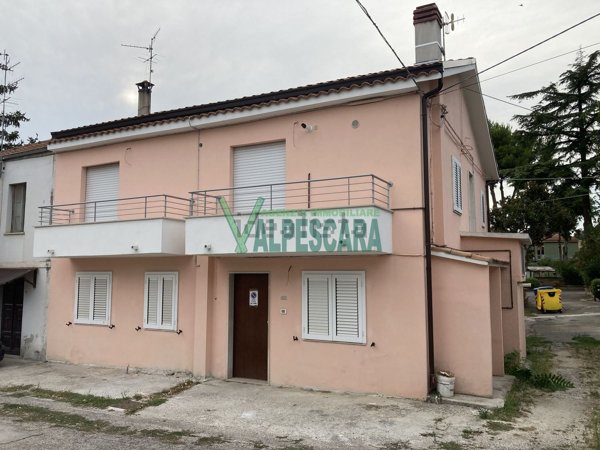 appartamento in vendita a Cepagatti in zona Villanova
