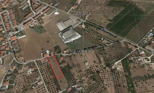 terreno in vendita a Cepagatti in zona Rapattoni Vecchio